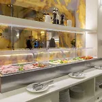 Promenada Romantic Hotel