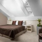 Promenada Romantic Hotel