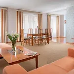Promenada Romantic Hotel