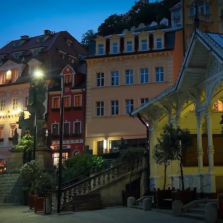 Promenáda Romantic