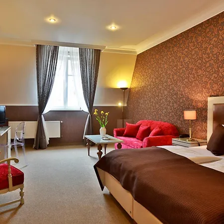 Promenada Romantic Hotell 4*