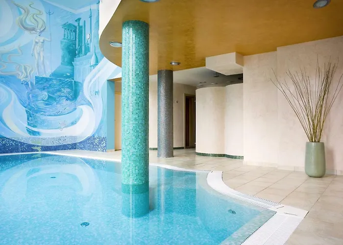 Promenada Romantic Hotell 4*