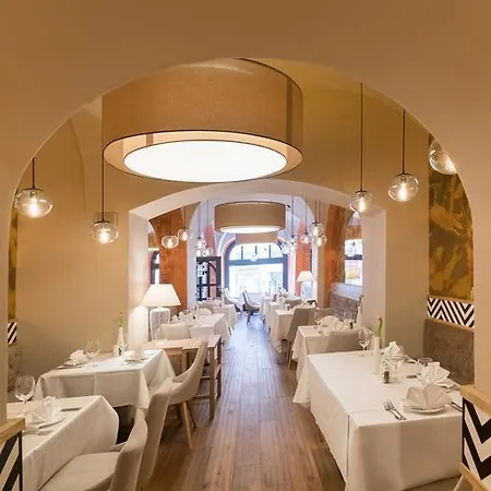 Promenada Romantic Hotel 4*