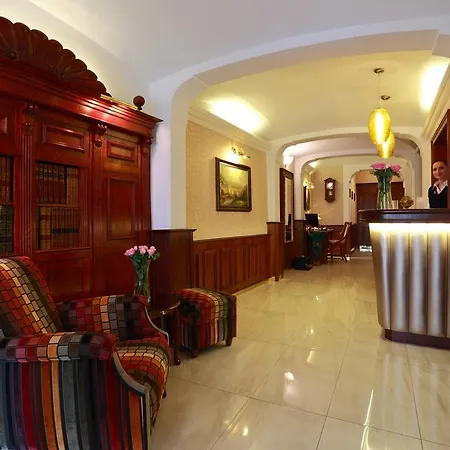 Promenada Romantic Hotel