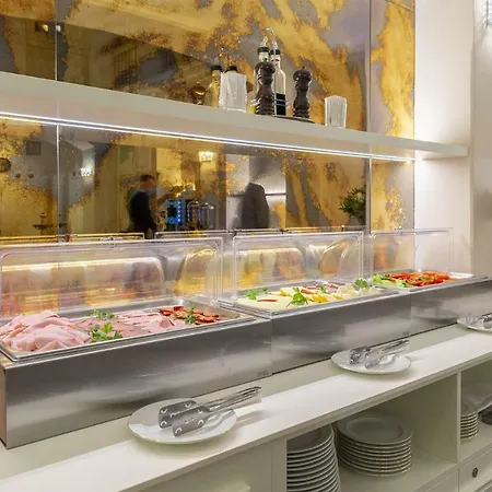 Promenada Romantic Hotel