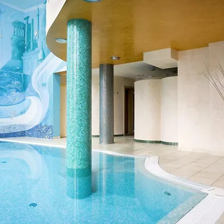 Promenada Romantic Hotel 4*