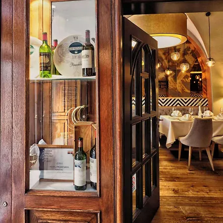 Promenada Romantic Hotel