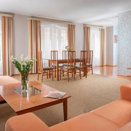 Promenada Romantic Hotel