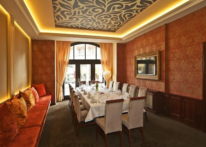 ホテル Promenada Romantic 4*