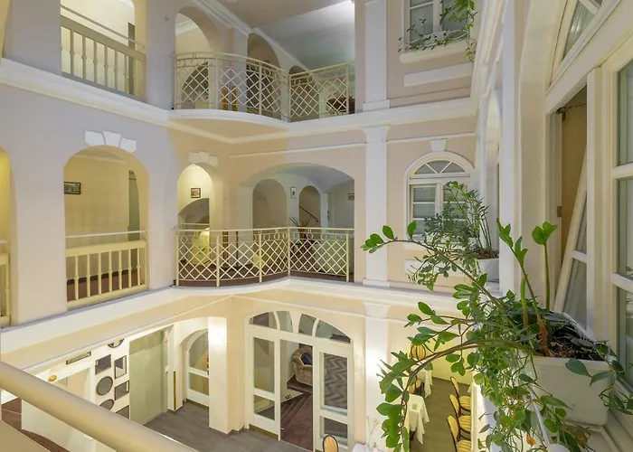 Hotel Promenada Romantic Karlowe Wary